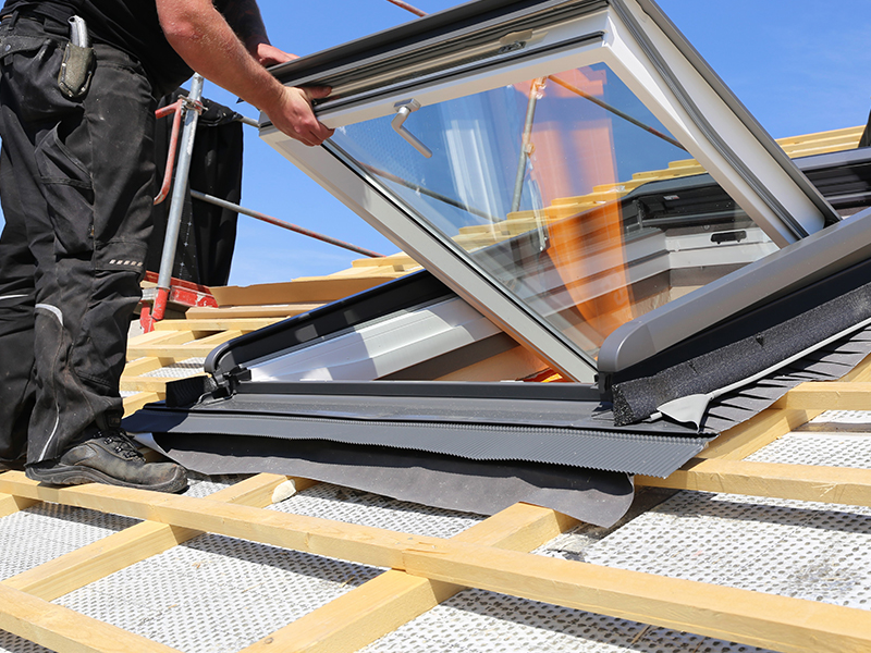 Pose de Velux et fenetre de toit - AFJ Couverture Metz